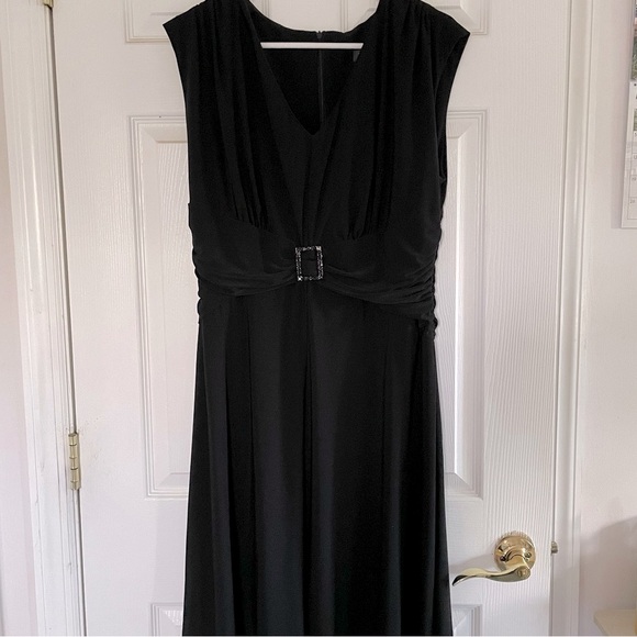 Dressbarn Black Plus Size Maxi V-Neck Tank Dress - Picture 1 of 3